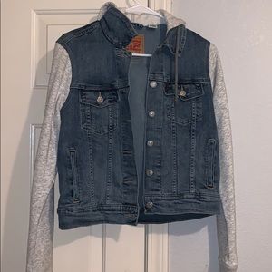 Women’s Levi jean jacket